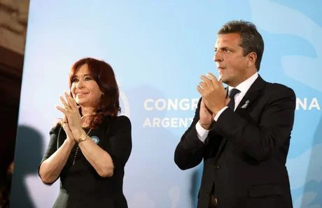 Cristina respaldó la candidatura de Sergio Massa y criticó a Alberto Fernández