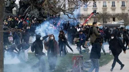 Francia: detuvieron a más de 1.200 personas en la cuarta jornada de protestas