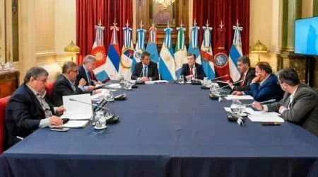 Sin la confirmación de Sáenz, Massa se reúne con gobernadores