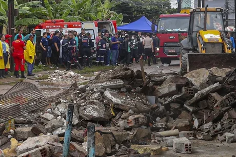 Tragedia en Brasil: un edificio se derrumbó y murieron 8 personas
