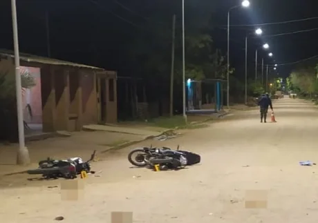 Una mujer muerta y una joven en grave estado tras el choque entre dos motocicletas