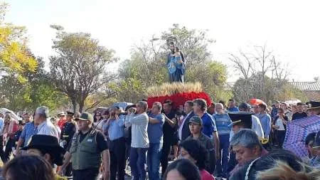 Alrededor de 5000 fieles participaron de la procesión de San Cayetano