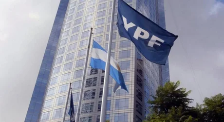 La justicia de EEUU ordena que la Argentina pague US$16.000 millones por la expropiación de YPF