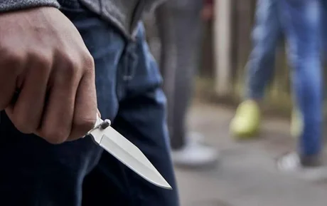Con un cuchillo intentaron asaltar a un adolescente en barrio El Huaico