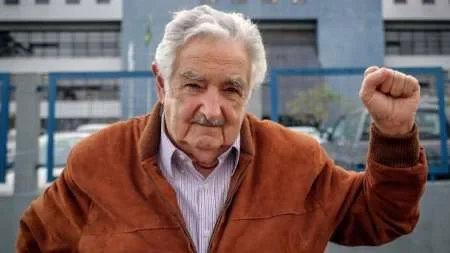 Mujica sobre Milei: "Me parece un mono con ametralladora"