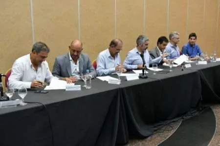 Gremios acordaron paritarias con el Gobierno de Salta: será 30% para enero y 30% para febrero