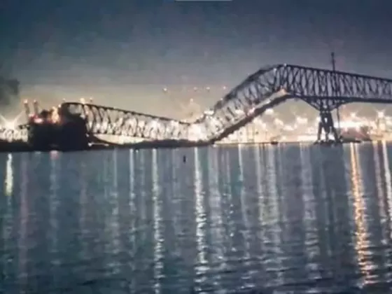 Un puente se derrumbó en Baltimore luego que lo chocara un buque carguero: 7 desaparecidos