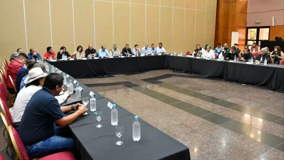 Reunión del Gobierno y los gremios: en Salta no habrá despidos ni cesantías